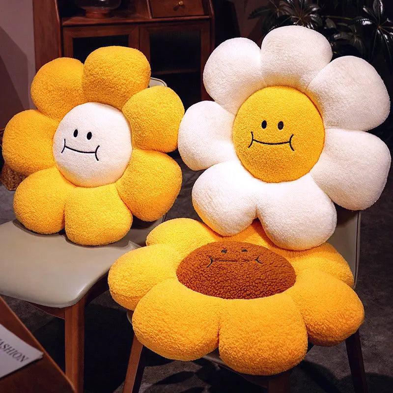 SunnyDaisy Soft Sunflower Decor Pillow - Universal Fave